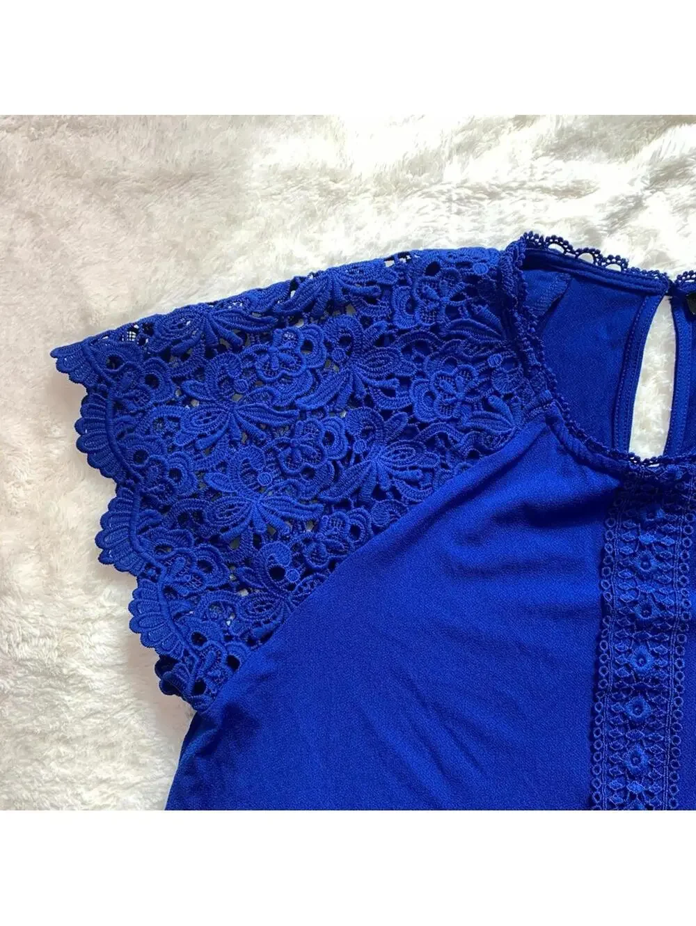 Cable & Gauge Women’s Royal Blue Lace Sleeve Blouse Button Detail Sz Med